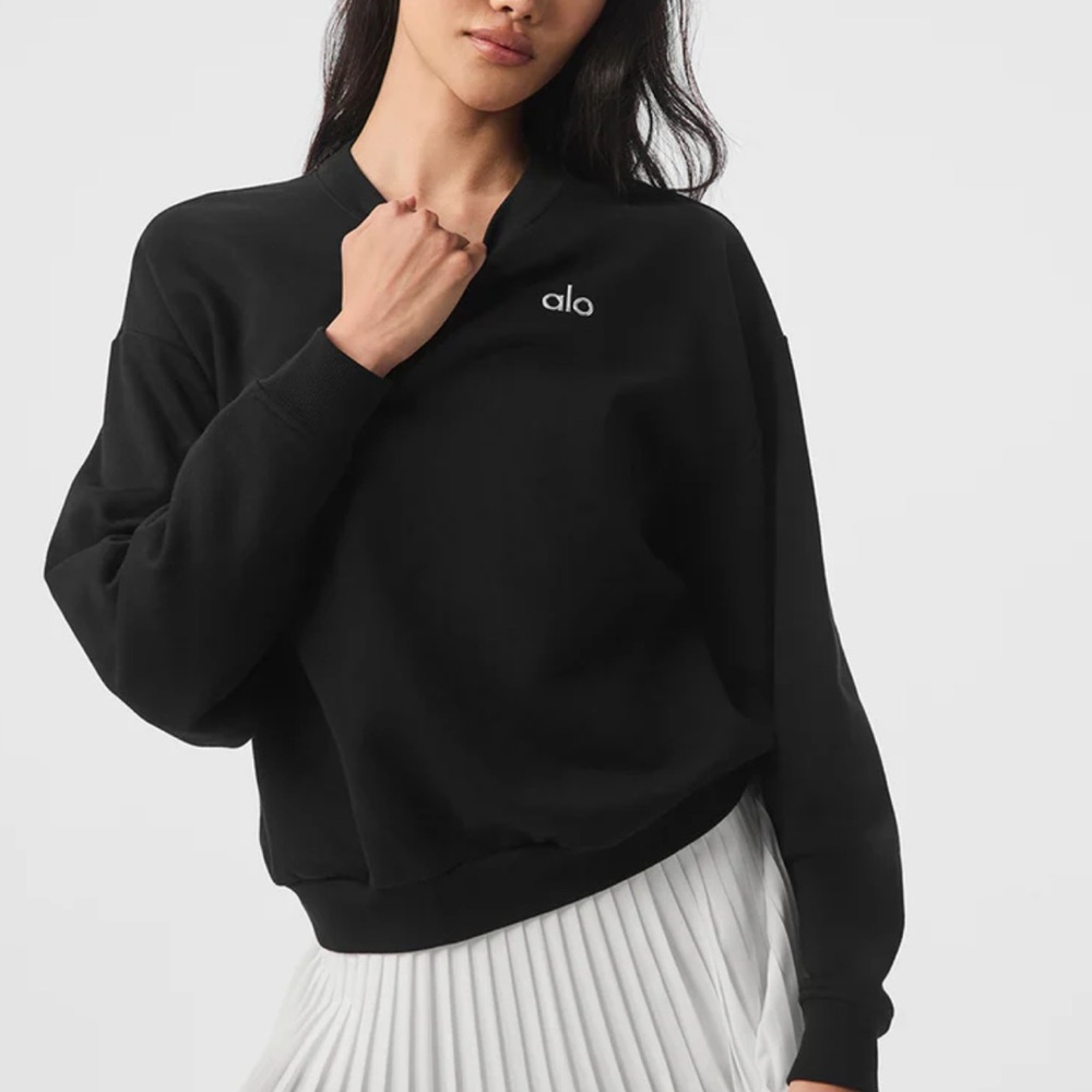 Alo Yoga Accolade Crew Neck Pullover